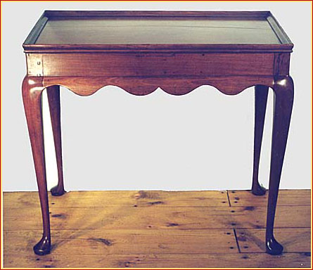 Boston, Massachusetts Queen Anne Tray Top Tea Table